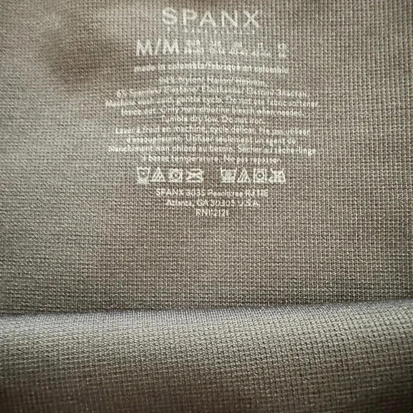 Spanx Black Gray Camouflage Look At Me Now Bike Shorts Size Medium - NWT - Picture 5 of 5